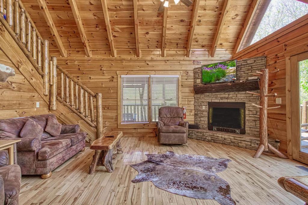 Heavenly Bear, Hot Tub, 1089 Of Free Attraction Tickets For Each Paid Day, Dollywood And More Sevierville Luaran gambar