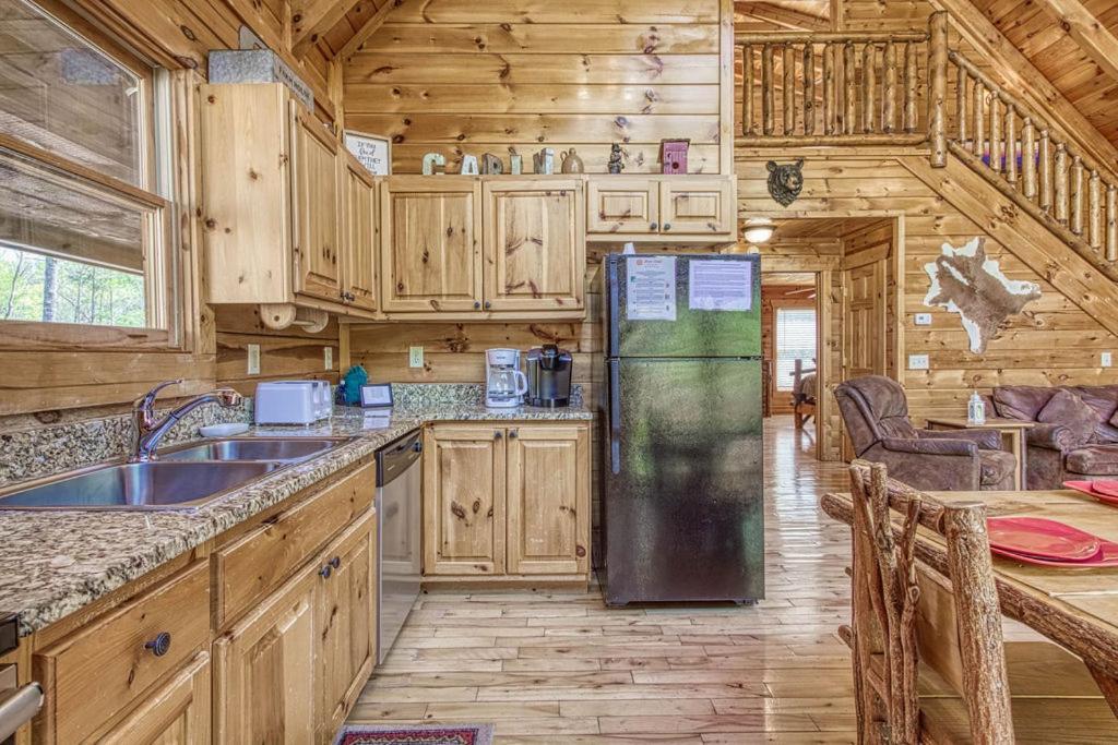 Heavenly Bear, Hot Tub, 1089 Of Free Attraction Tickets For Each Paid Day, Dollywood And More Sevierville Luaran gambar